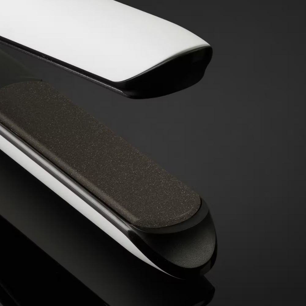 Chronos Hair Straightener in White