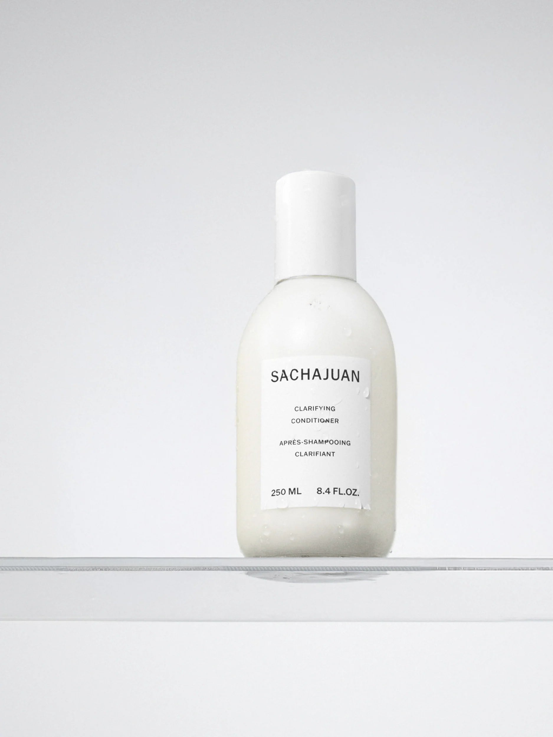 Clarifying Conditioner Lifestyle Image