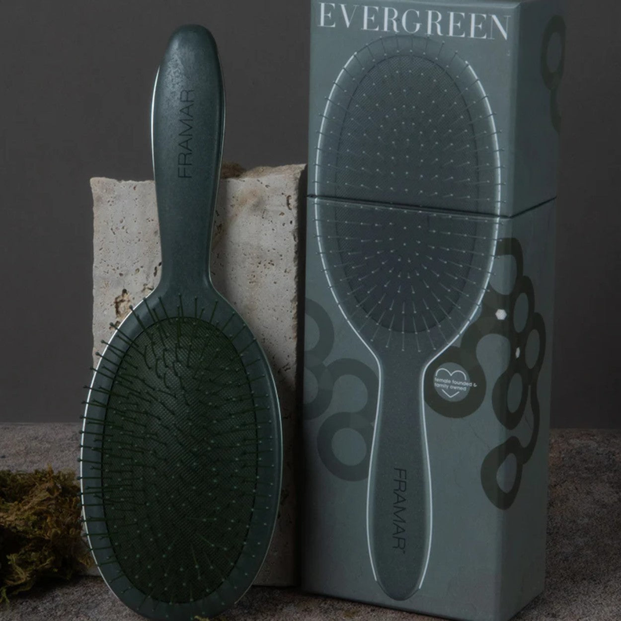 Sage - Evergreen Detangle Brush