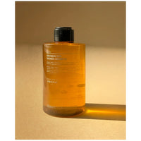 Suncare Virtuous Summer Kit Lifestyle Image 12