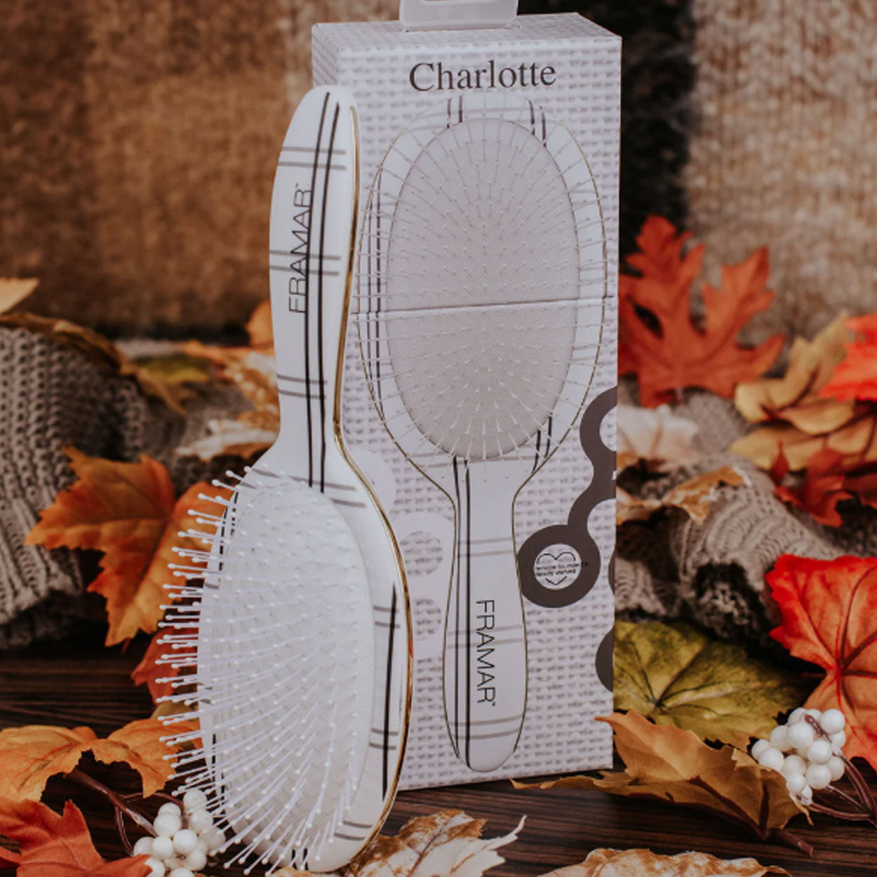 Charlotte - Detangle Brush